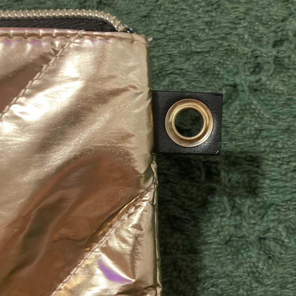 Victoria’s Secret Rose Gold Metallic Zipper Travel Pouches - Picture 6 of 13